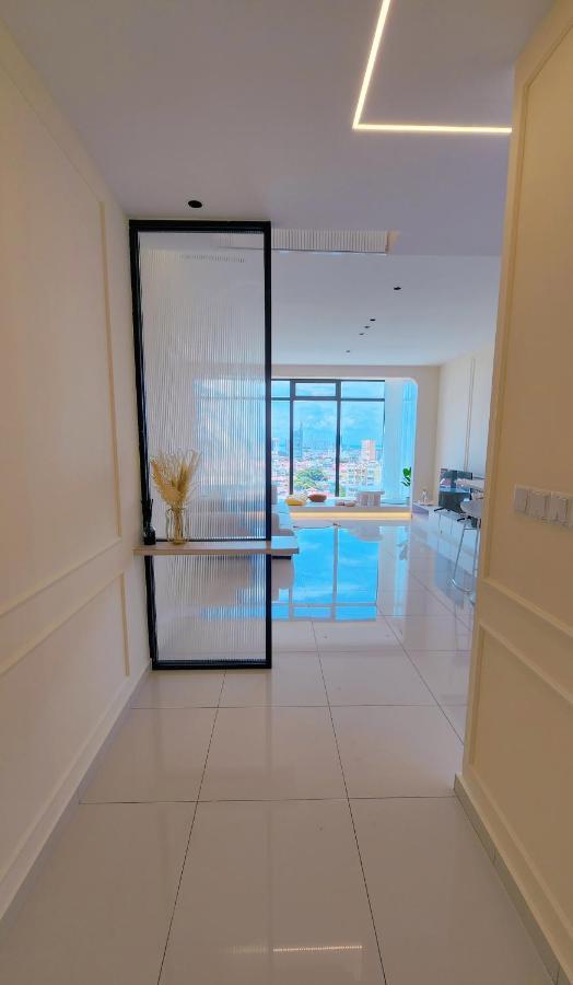 Skypool With Seaview 8Pax Beacon Executive Suites - Georgetown City Centre - 3Km To Komtar Exterior photo