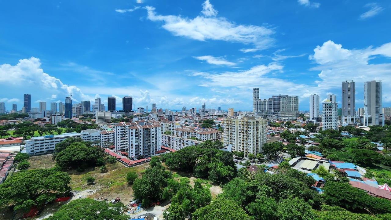 Skypool With Seaview 8Pax Beacon Executive Suites - Georgetown City Centre - 3Km To Komtar Exterior photo
