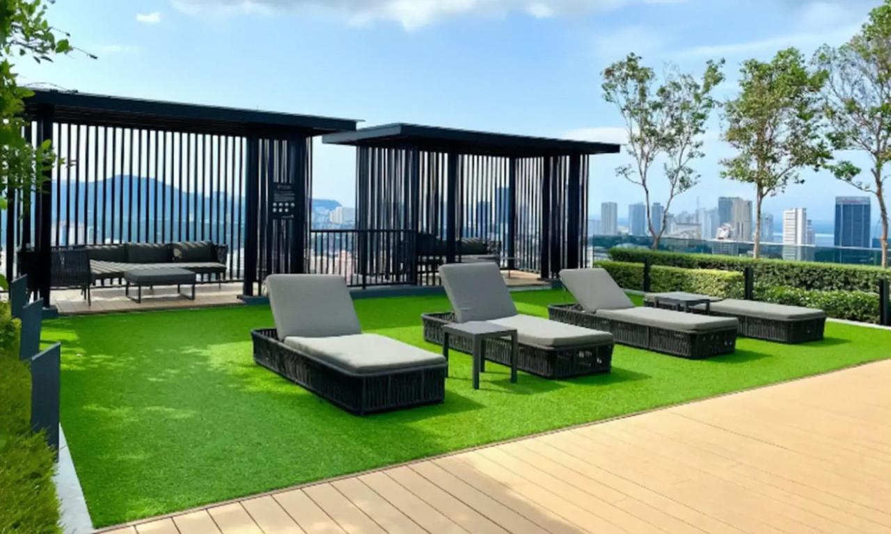 Skypool With Seaview 8Pax Beacon Executive Suites - Georgetown City Centre - 3Km To Komtar Exterior photo